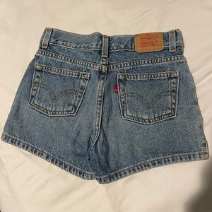 Levi’s shorts